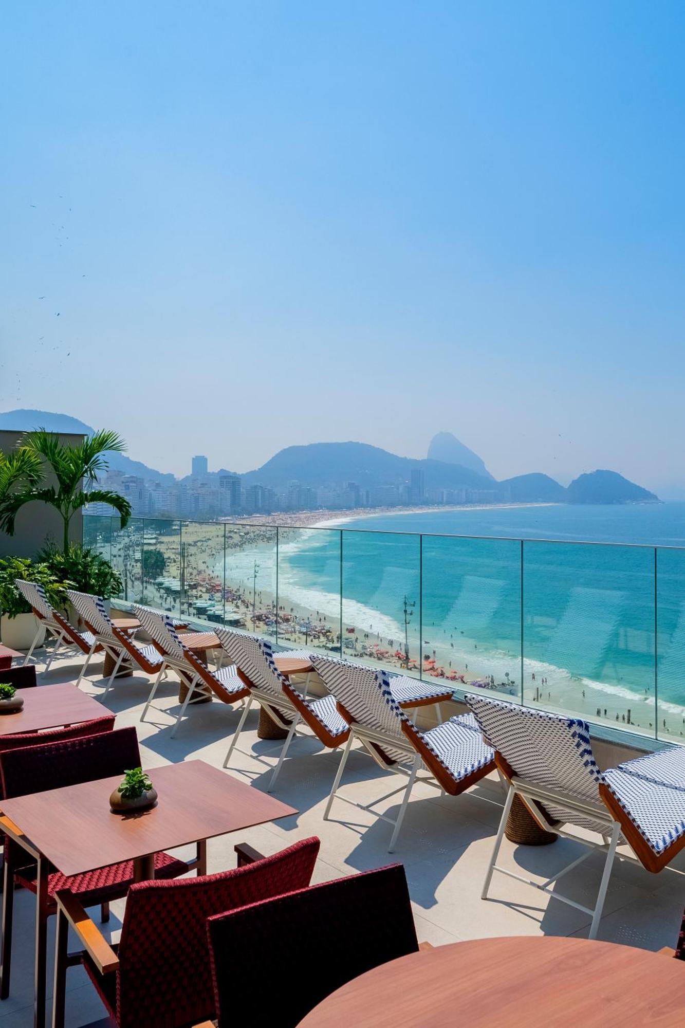 Grand Mercure Rio de Janeiro Copacabana Regente Exterior foto View of Ipanema Beach from the hotel